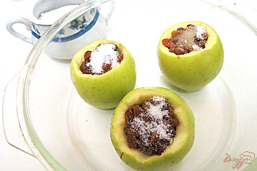 Запеченные яблоки в духовке и микроволновке для кормящей мамы: пошаговые рецепты с фото