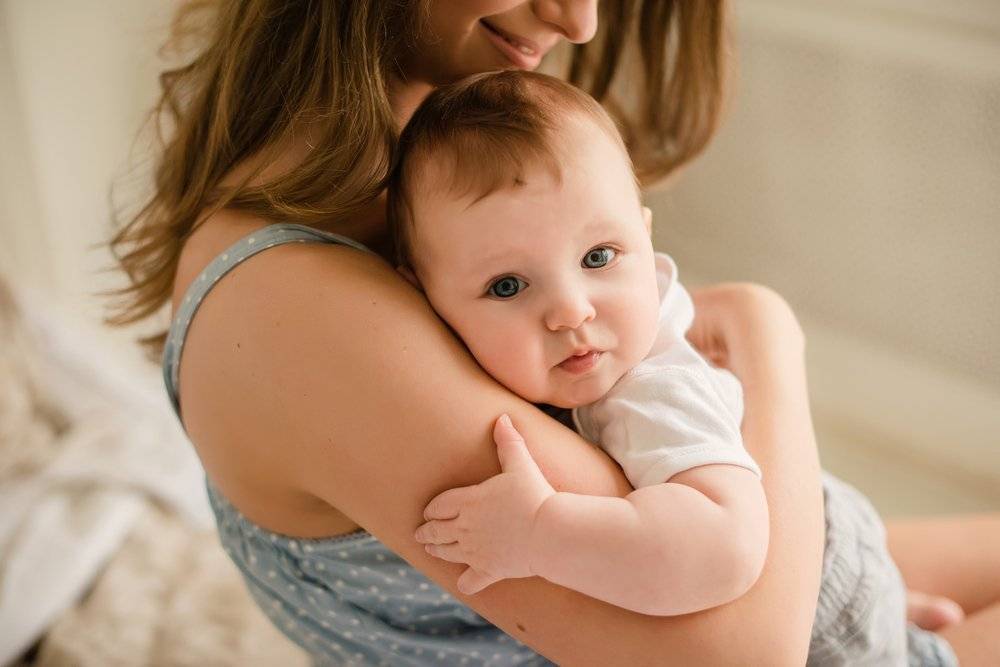 Ручной ребенок. контакт мамы и малыша в первые месяцы жизни