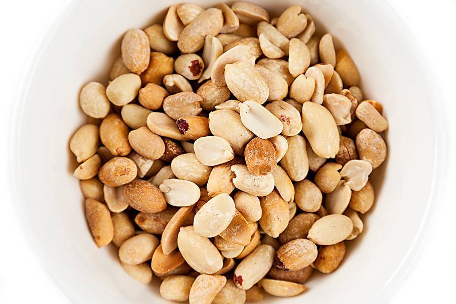 Можно ли арахис при грудном вскармливании: вред и польза