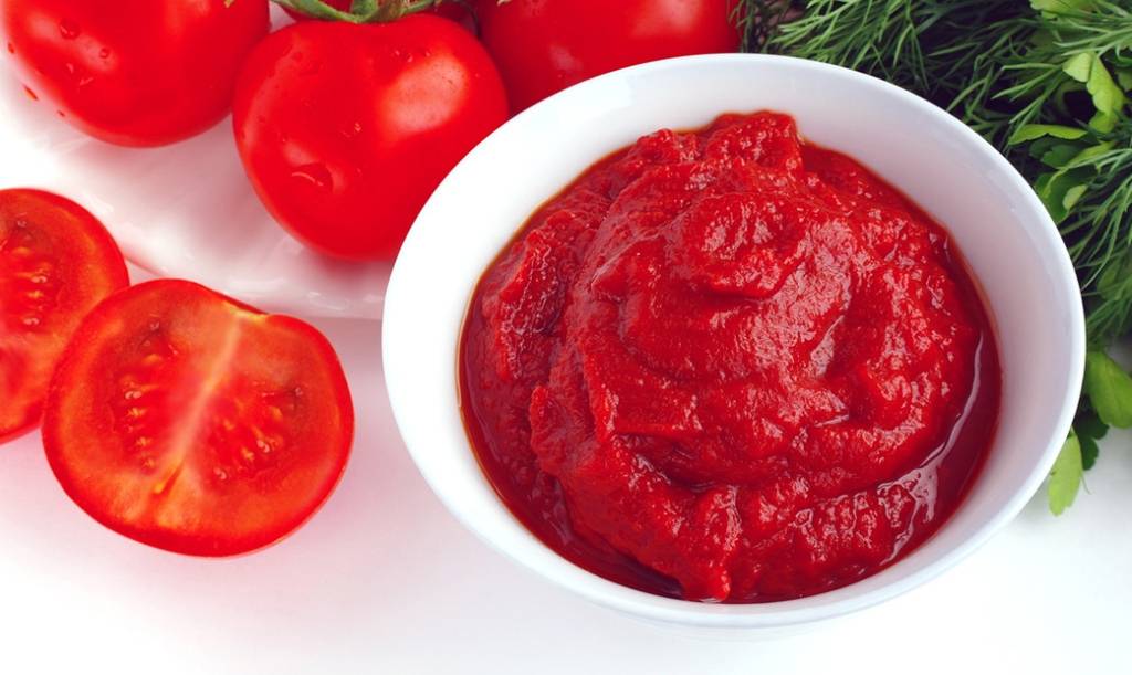 Можно ли при грудном вскармливании помидоры и томатную пасту кормящей маме