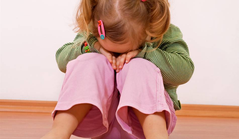 Травматичные для детской психики посещения детского сада: почему ребенок сильно плачет и что с этим делать?