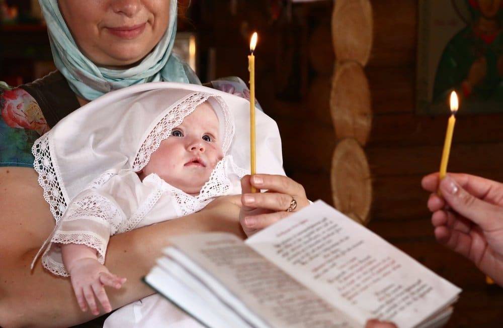 Предложили стать крестной мамой: что должна делать крестная?