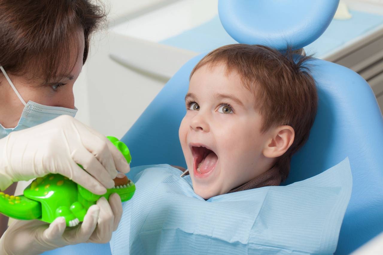 Подготовка ребёнка к первому посещению стоматолога