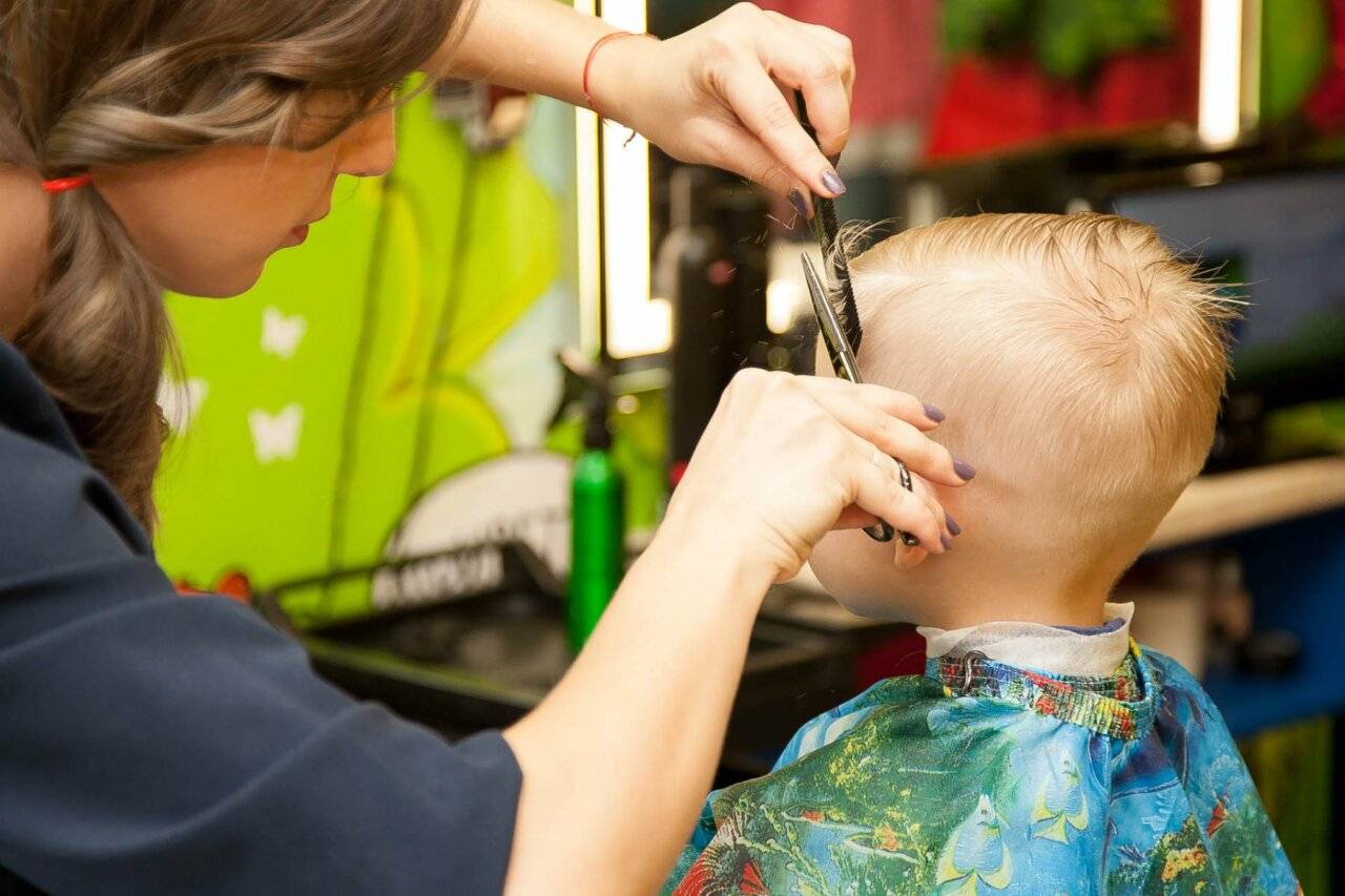 Можно ли стричь ребенка до года: почему нельзя подстригать младенца