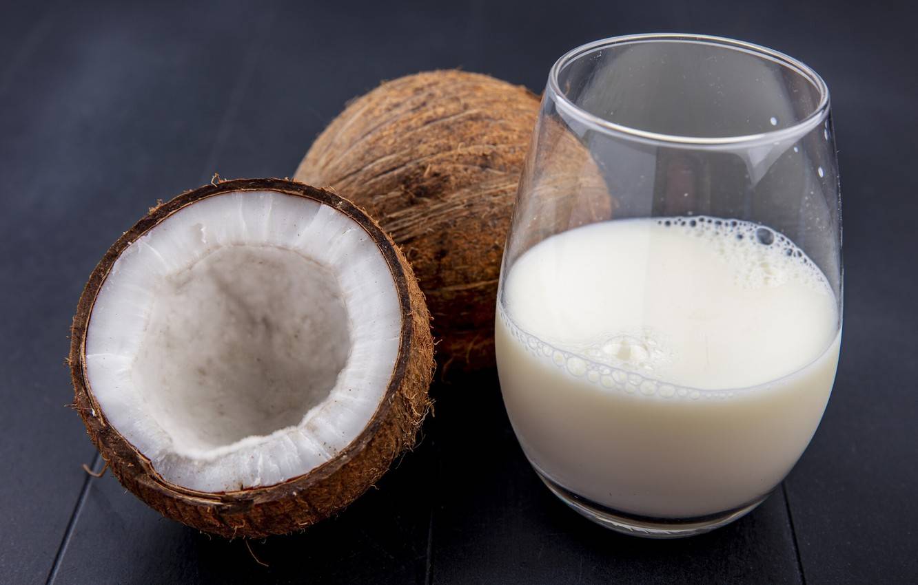 Кокосовое молоко: полезные свойства и противопоказания