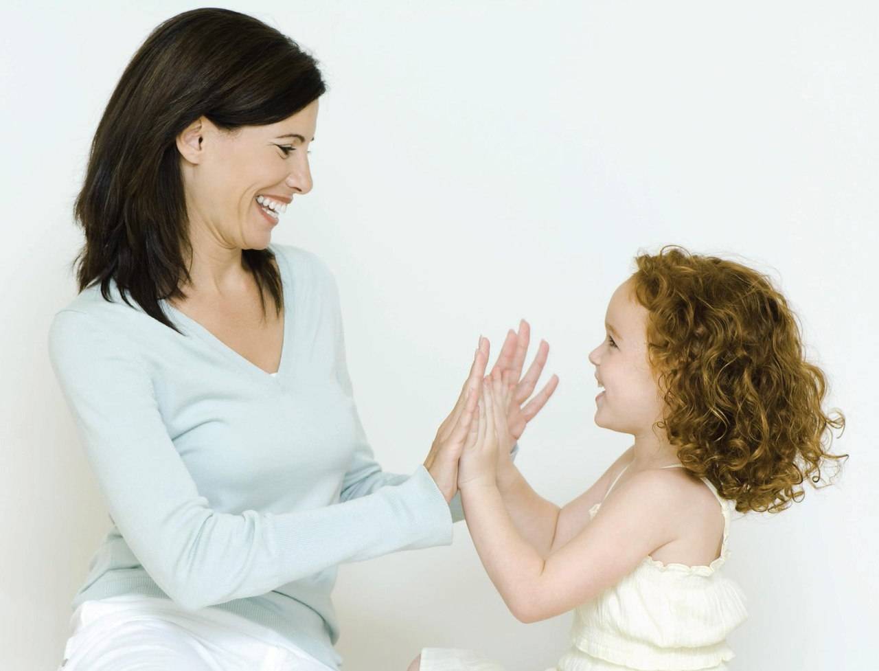 Baby clapping milestone - возраст, значение и советы для поощрения