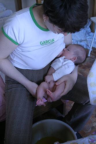 Высаживание младенца: плюсы и минусы. как правильно высаживать ребенка
