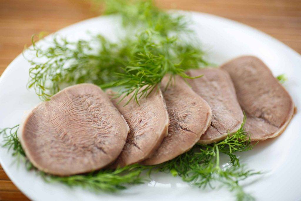 Салат с говяжьим языком для кормящей мамы — пошаговый рецепт с фото