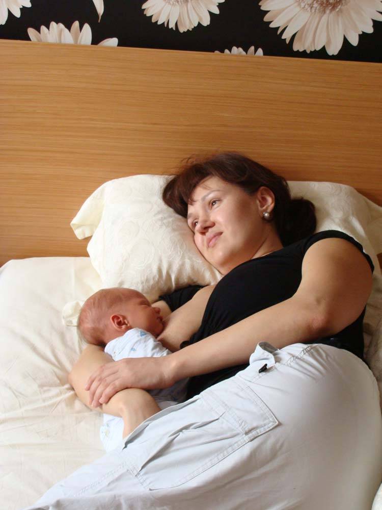 Совместный сон родителей с новорожденным ребенком и грудничком: взвешиваем все «за и против»