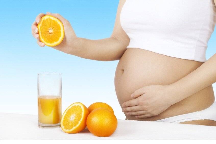 Можно ли беременным апельсины во время 1, 2 или 3 триместра и сколько штук в день можно кушать, если очень хочется: польза и вред, советы по выбору и мнение врачей