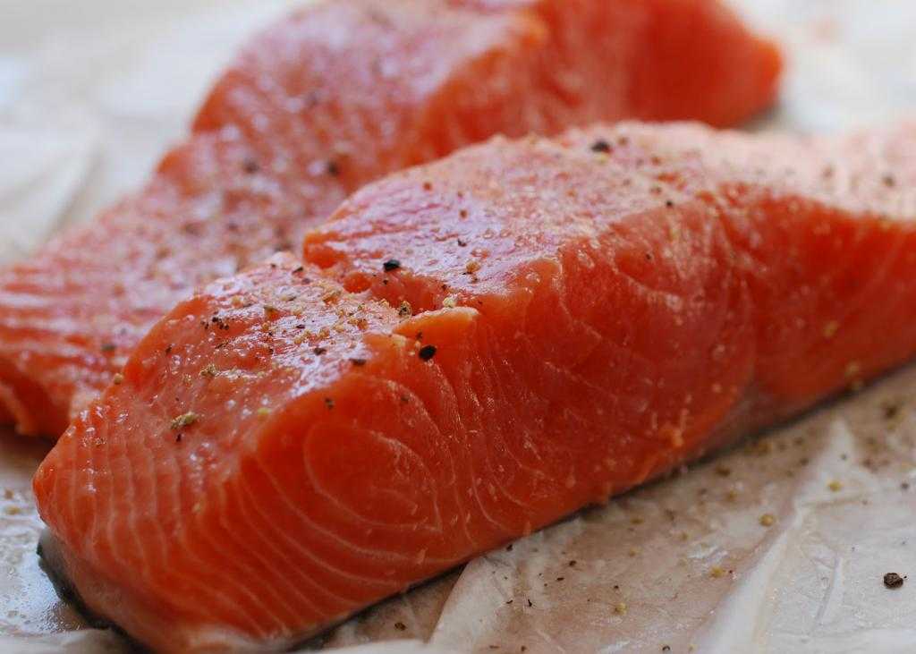 Все о лососе: польза и вред, кому его нельзя и что из него готовить