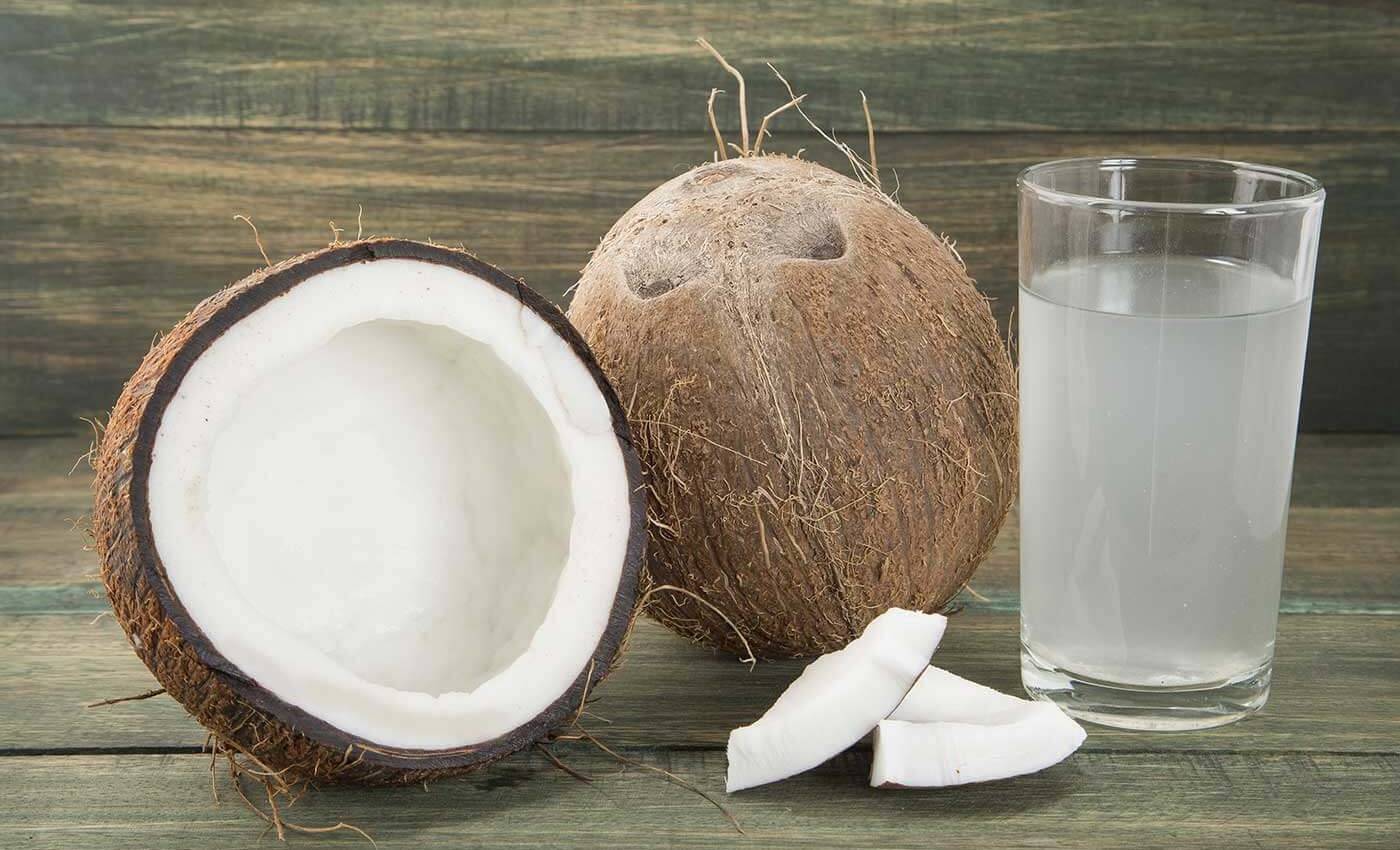 Кокосовое молоко: польза и вред для организма, как использовать, рецепт