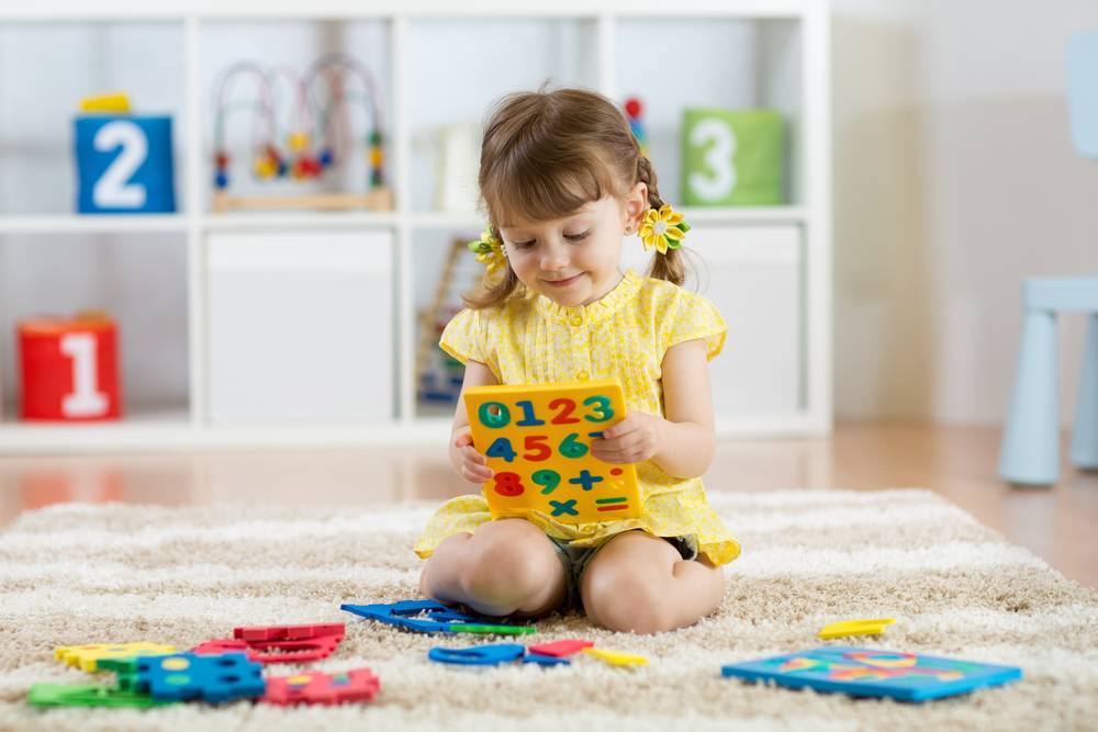 6 простых шагов научить ребенка играть самостоятельно