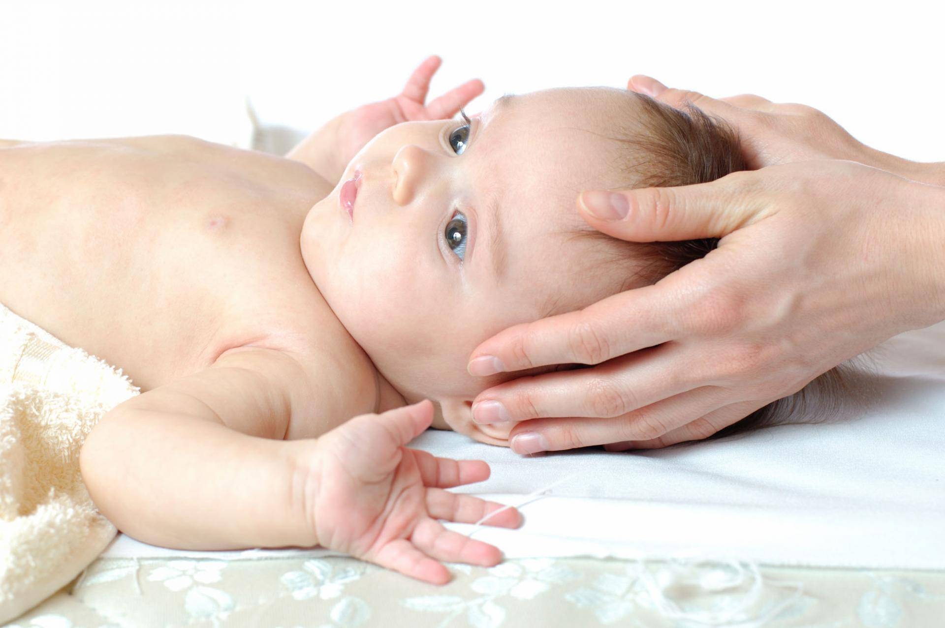 Гипертонус мышц у младенцев до года: что такое, 9 причин, симптомы, лечение, массаж грудничку