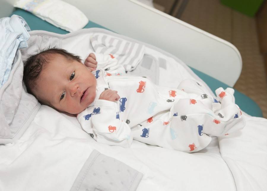 Как правильно одевать новорожденных детей с максимальным комфортом