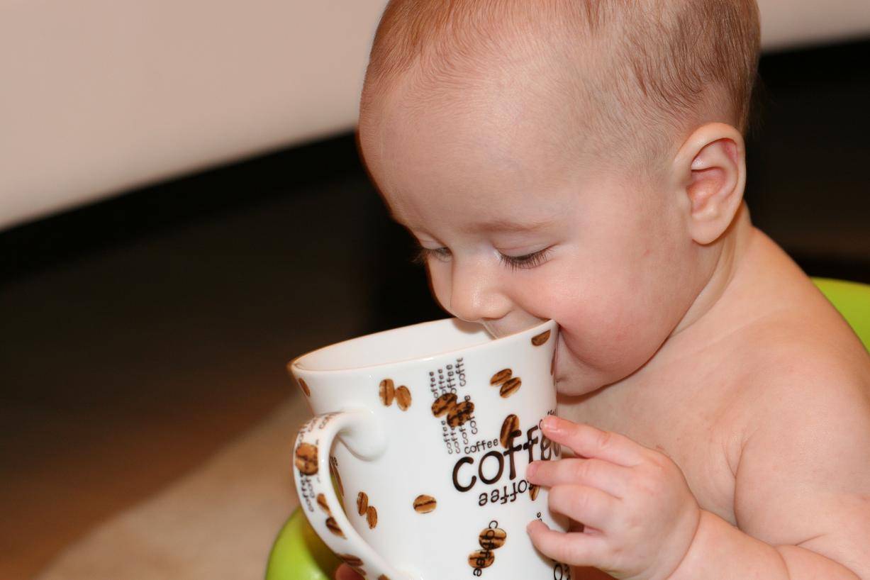 Кофе и ребенок: со скольки лет можно пить кофе?