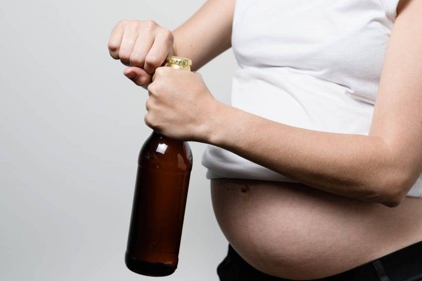 Можно ли пиво при беременности в первом, втором и третьем триместре? безалкогольное пиво при беременности на ранних и поздних сроках
