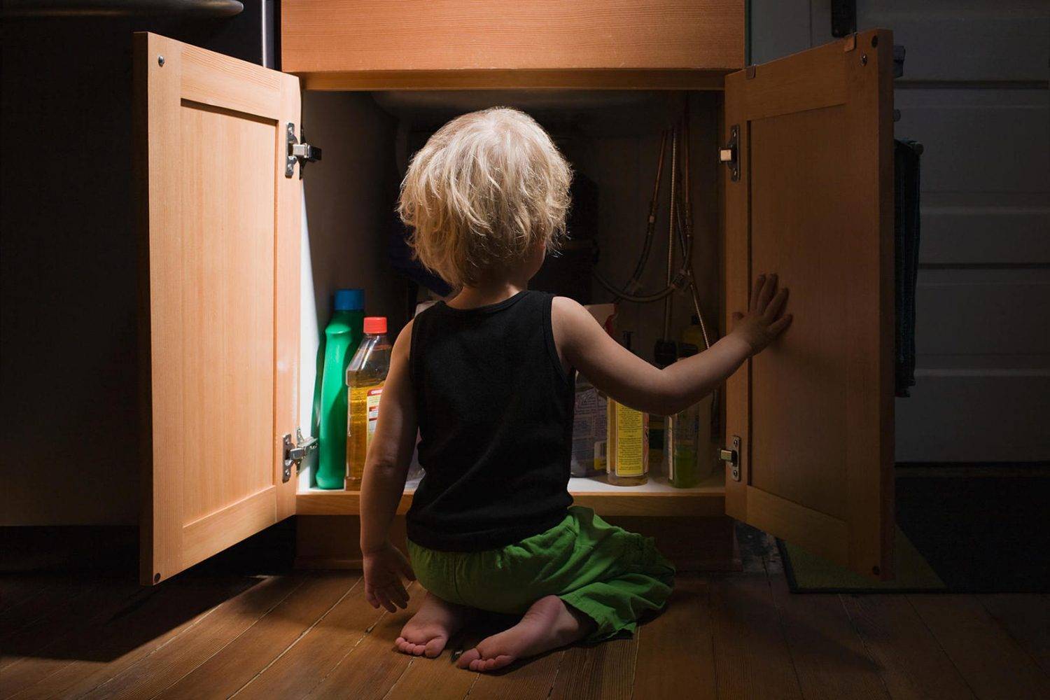 Безопасное поведение ребенка дома, в квартире и в подъезде