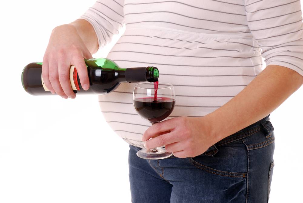 Можно ли употреблять алкоголь при беременности? какие последствия?