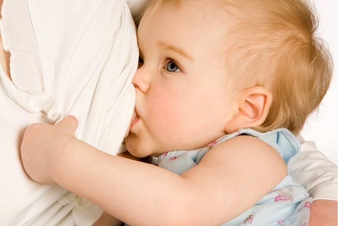 Кормить грудью младенца во сне к чему это снится