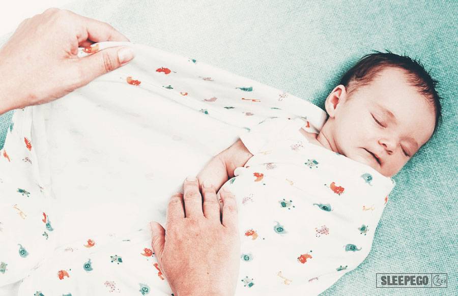 Как приучить ребёнка спать без пеленания: 7 способов
