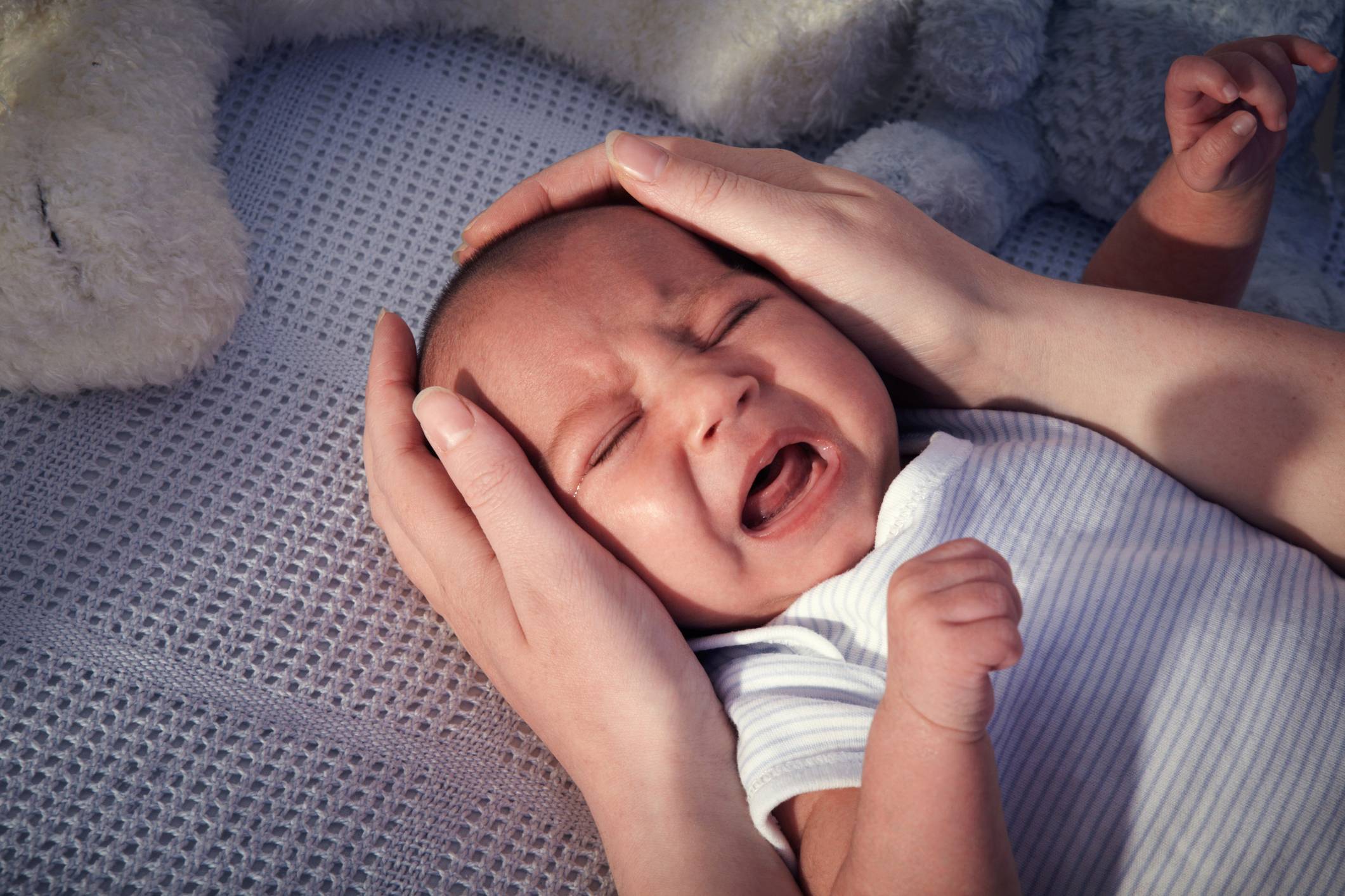 Почему ребенок после полугода не хочет спать ночью?