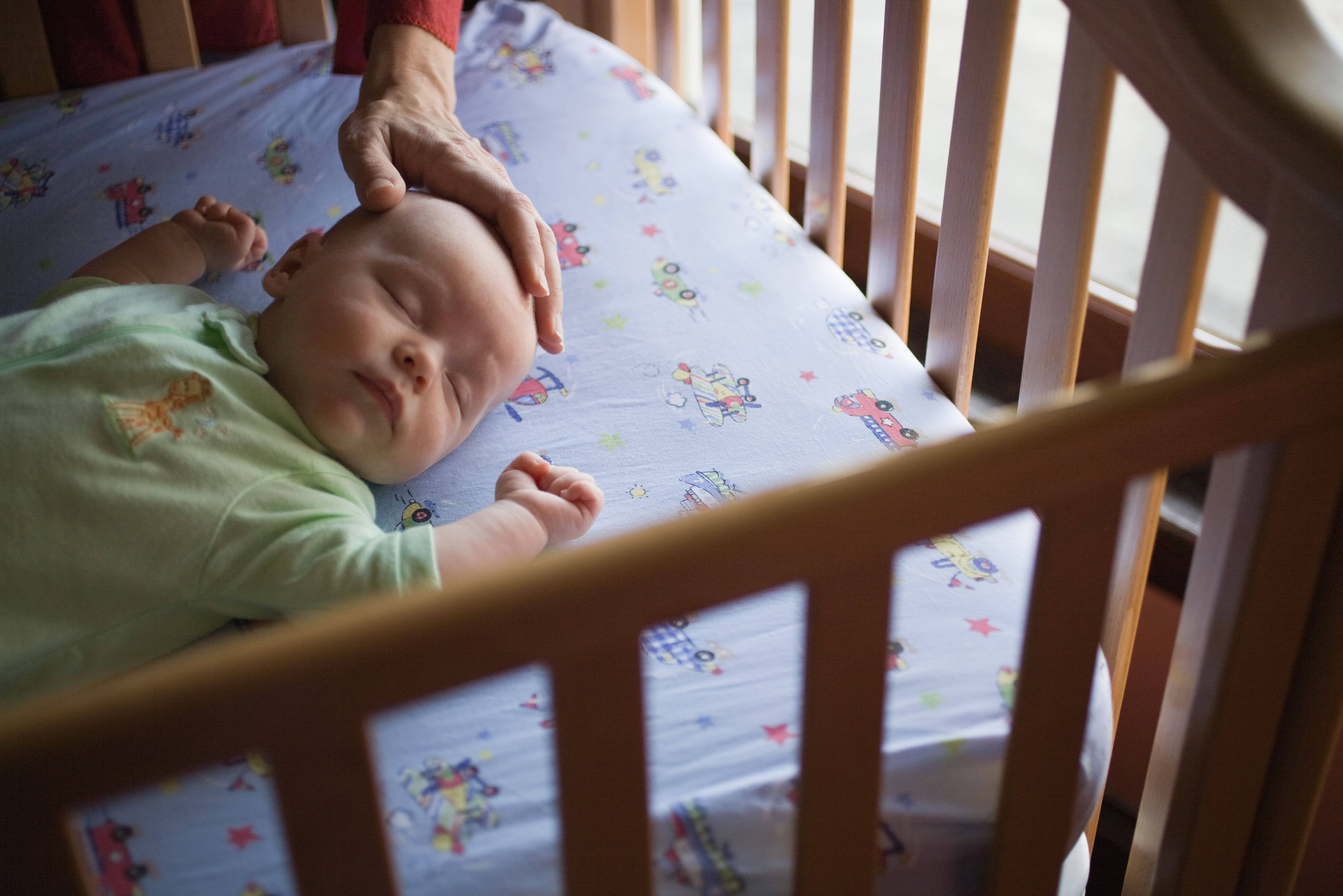 Почему в 4 месяца ребенок плохо спит
