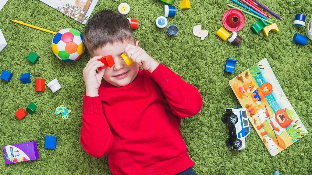 Почему дети ломают игрушки и как при этом вести себя родителям - детская психология