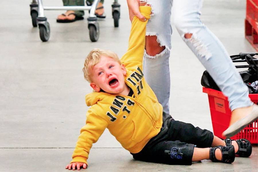 Ребенок кричит, не слушается родителей и психует: что делать и как реагировать на непослушание – советы психолога