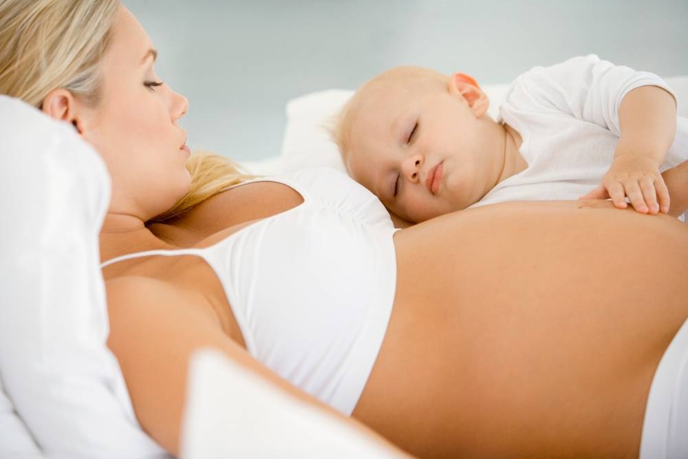 Можно ли забеременеть во время грудного вскармливания: симптомы и причины зачатия в период лактации | merilin-clinic.ru