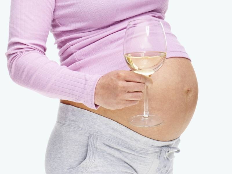 Алкоголь на первых неделях беременности