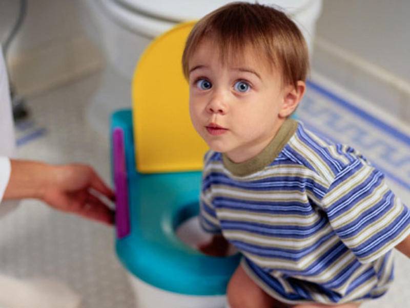 Ребенок боится ходить в туалет по-большому: причины