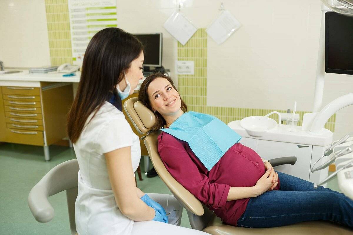 Беременность и стоматология: что нужно сделать в это время, а что не стоит