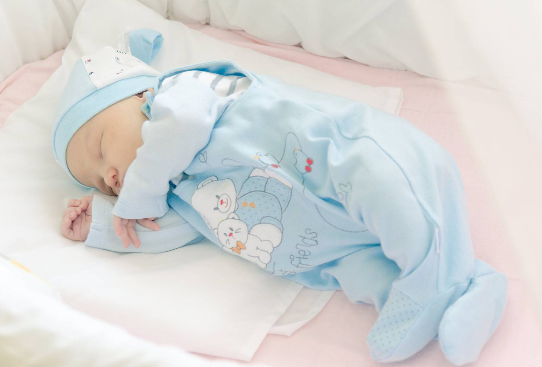 Прогулка с новорожденным: советы и рекомендации пидеатров