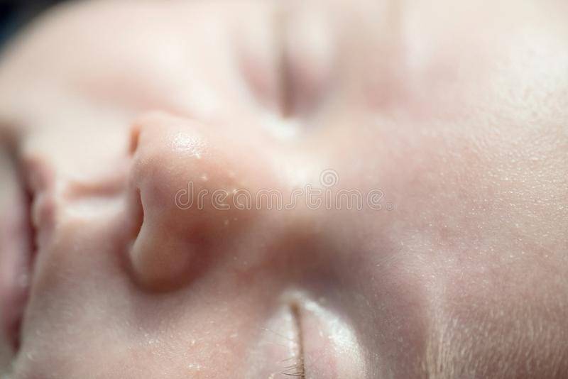 Кожа новорожденного: ухаживаем правильно