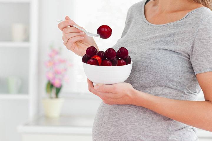 Можно ли беременным черешню, в каком количестве, польза и вред, особенности употребления во время 3 триместра беременности, как выбирать