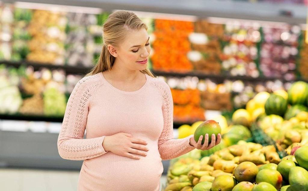 Манго при беременности: польза и вред. сколько можно съедаить - spuzom.com