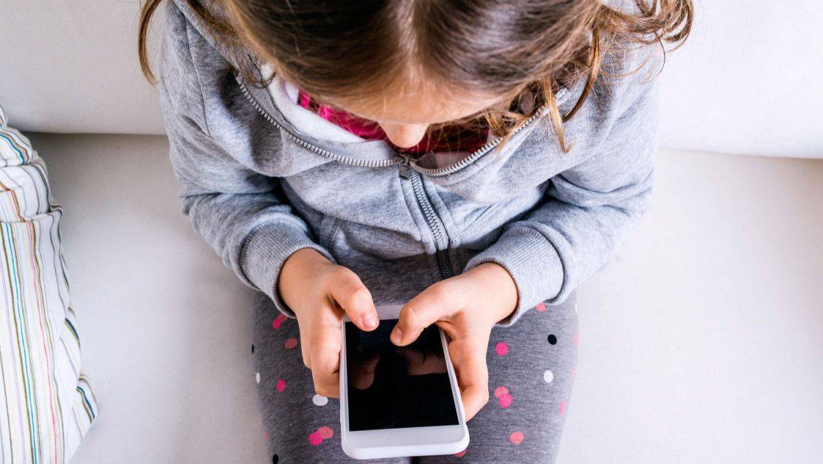 Как отвлечь ребенка от телефона | 13 правил