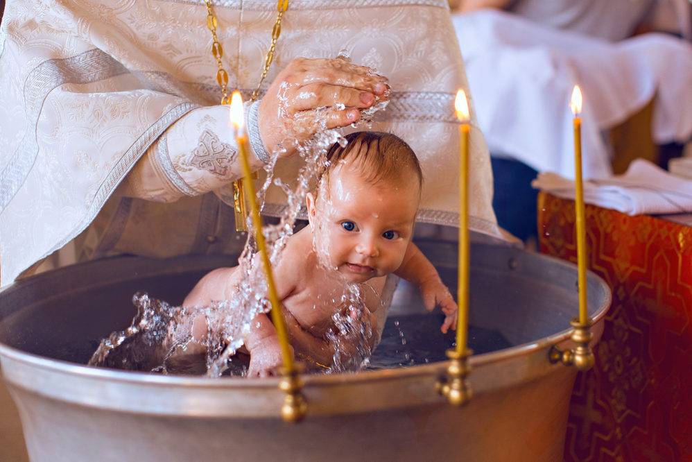 Когда крестят новорожденного ребенка? когда нужно крестить новорожденного? :: syl.ru