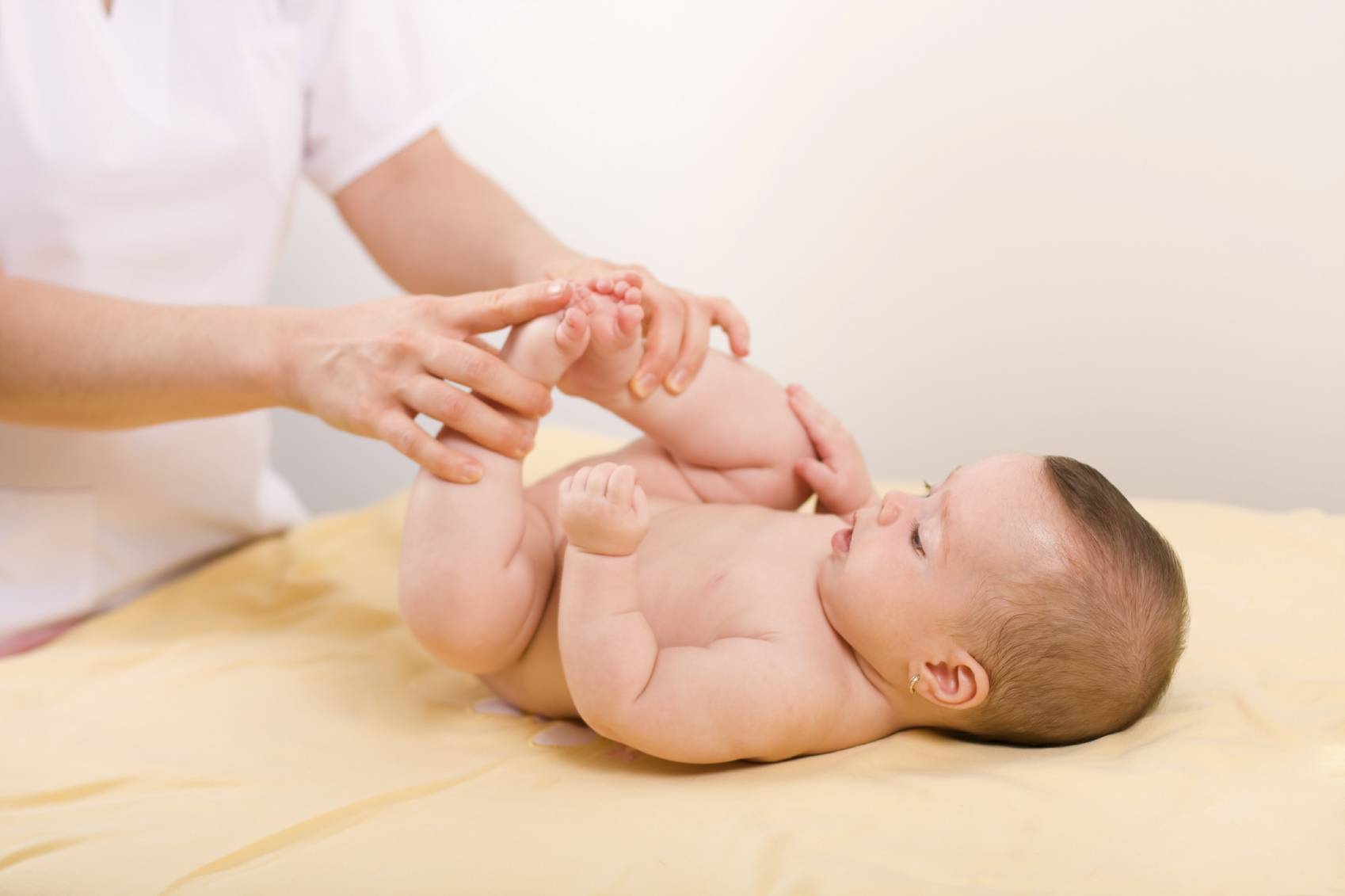 Особенности детского массажа при гипертонусе ног