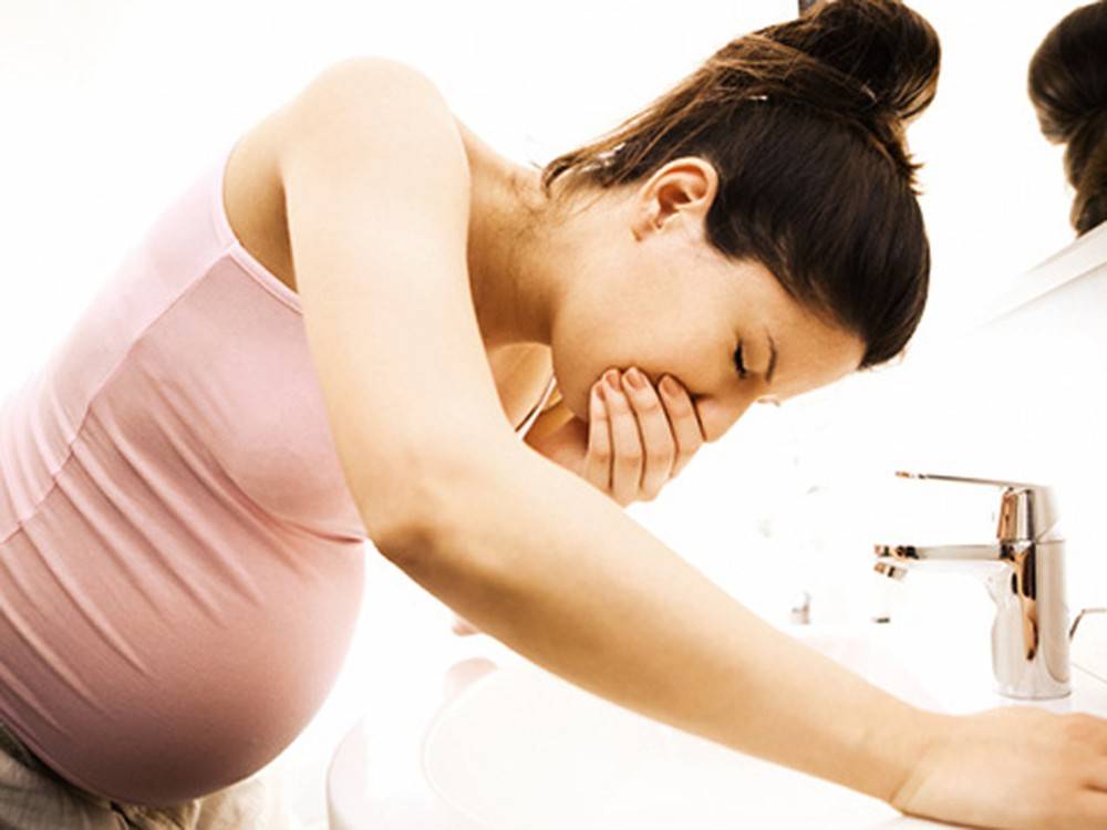 Тошнит при беременности: срок, токсикоз, рвота, причины - women first