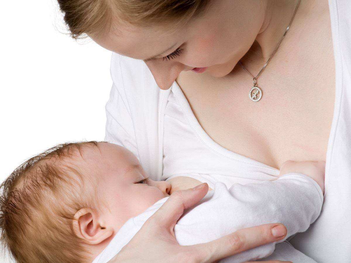 Кормление грудью во время болезни матери или ребёнка