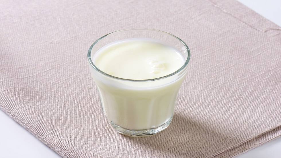 Топленое молоко при грудном вскармливании: можно ли побаловать себя и когда давать ребенку?