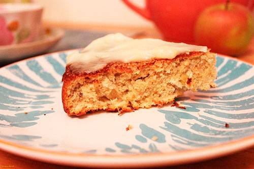 Можно ли кормящим мамам есть шарлотку? правила употребления и полезные рецепты пирогов с яблоками