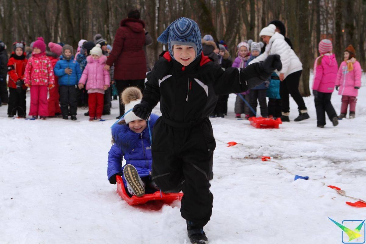 Зимние игры на улице: более 20  зимних игр на свежем воздухе для прогулок с детьми от самых маленьких до школьников. - мир детей - медиаплатформа миртесен
