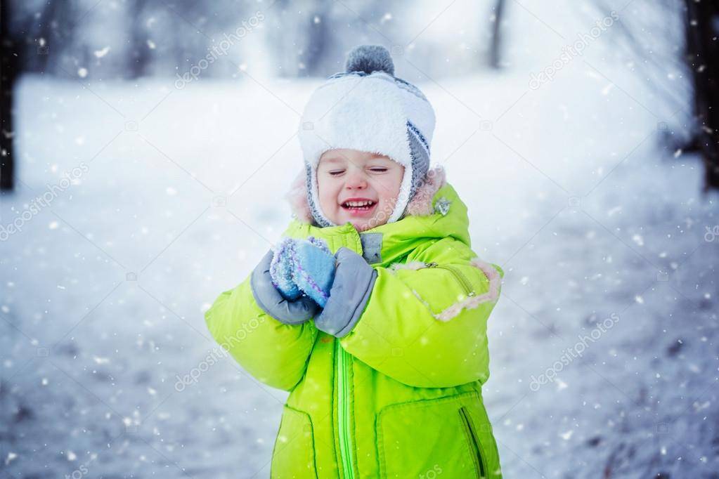 Как определить, что малыш замерз на прогулке или дома