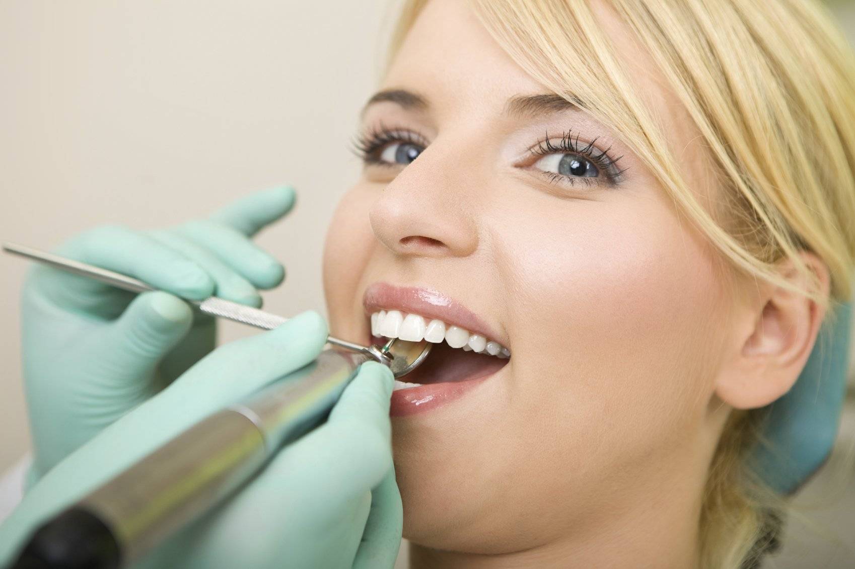 Как сохранить зубы во время беременности и гв?
