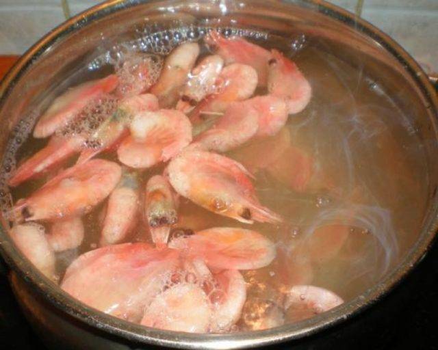 Можно ли креветки при грудном вскармливании, кальмары, мидии - морепродукты