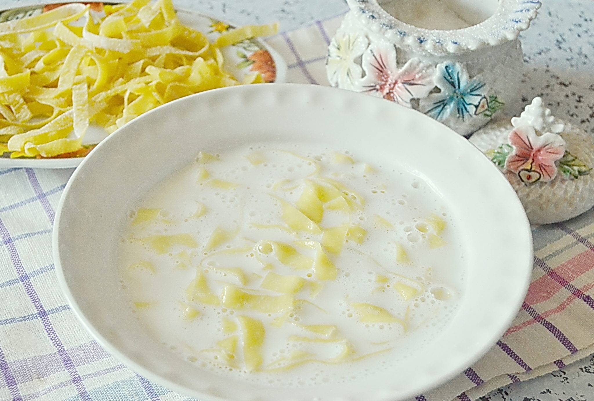 Молочный суп с вермишелью - 7 рецептов (с фото, пошагово)