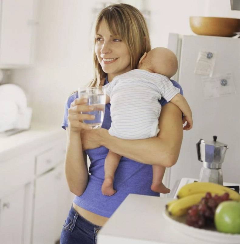 Питание и питьевой режим кормящей мамы